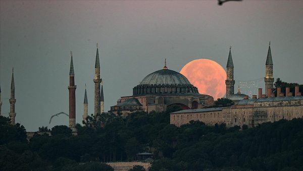 Ερντογάν για την Αγιά Σοφιά: «Αν θέλει ο Θεός θα έρθουν κι άλλα τέτοια»