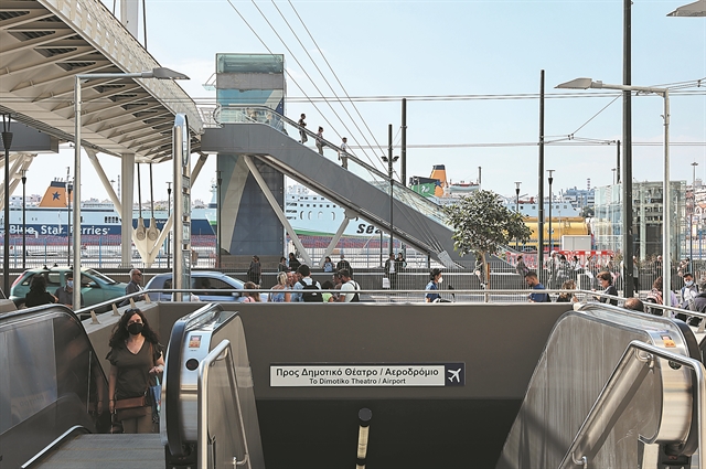 Πώς η Γραμμή 3 ύστερα από… σαράντα κύματα «έδεσε» στον Πειραιά