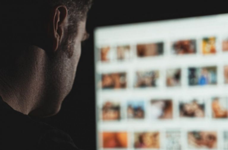 Πάτρα: 3 από τα 141 θύματα αναγνώρισαν τον εαυτό τους σε βίντεο – Τι λέει ο δικηγόρος τους