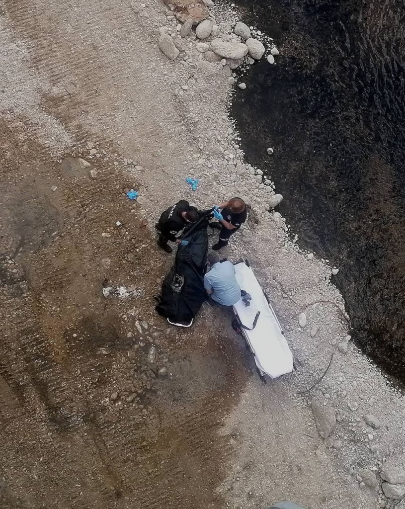 Σοκ στον Κηφισό: Ανδρας αυτοπυρπολήθηκε και έπεσε στο ποτάμι