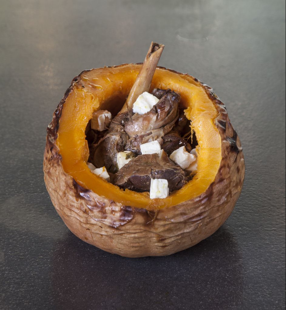 Αρνάκι μέσα στην κολοκύθα