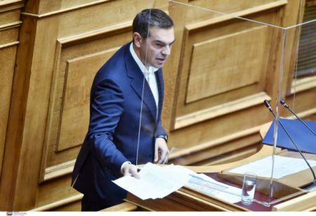 Τσίπρας σε Μητσοτάκη: «Συμπεριφέρεστε σα Λουδοβίκος και κυβερνάτε σα Θάτσερ»