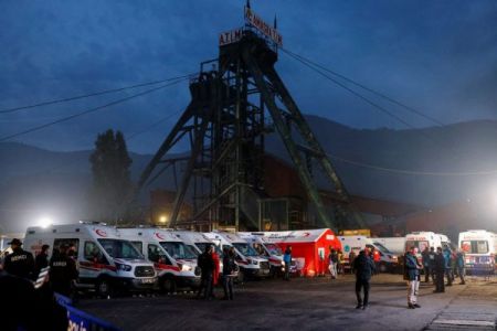 Τραγωδία στην Τουρκία: 25 νεκροί και 28 τραυματίες από έκρηξη σε ορυχείο – Φόβοι για δεκάδες εγκλωβισμένους