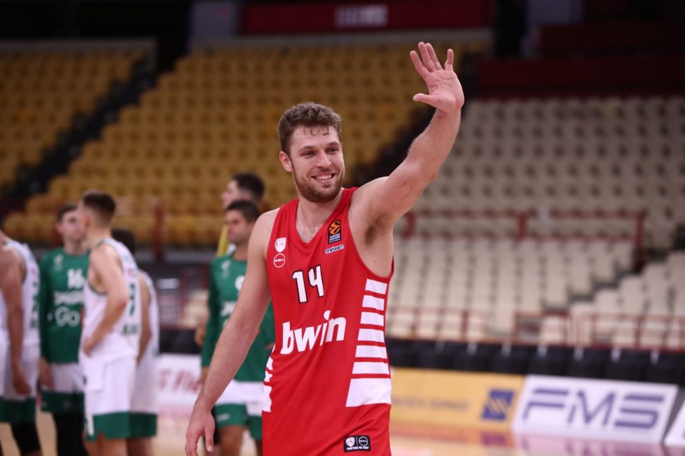 MVP της 2ης αγωνιστικής ο «μυθικός» Βεζένκοφ