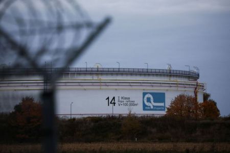 Πολωνία: Αποκαταστάθηκε η άντληση αργού πετρελαίου στον αγωγό Ντρούζμπα