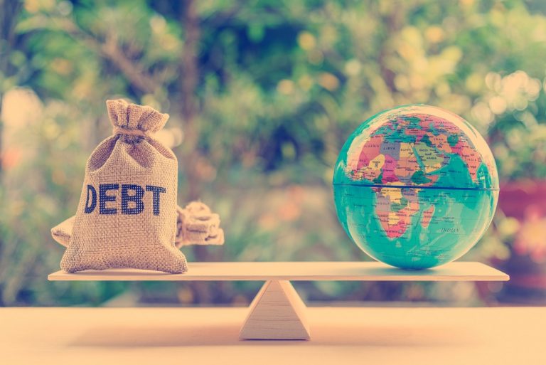 Νουριέλ Ρουμπίνι: Έρχεται 10ετία με χρεοκοπίες και διαδοχικές κρίσεις