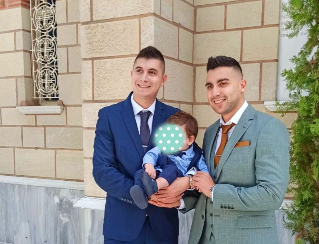 Δύο αστυνομικοί έγιναν νονοί του βρέφους που έσωσαν στην κακοκαιρία «Ελπίς»