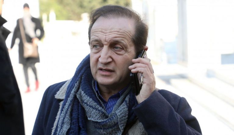 Σπύρος Μπιμπίλας: Τι απαντά για τη φωτογραφία του με τον Μίχο