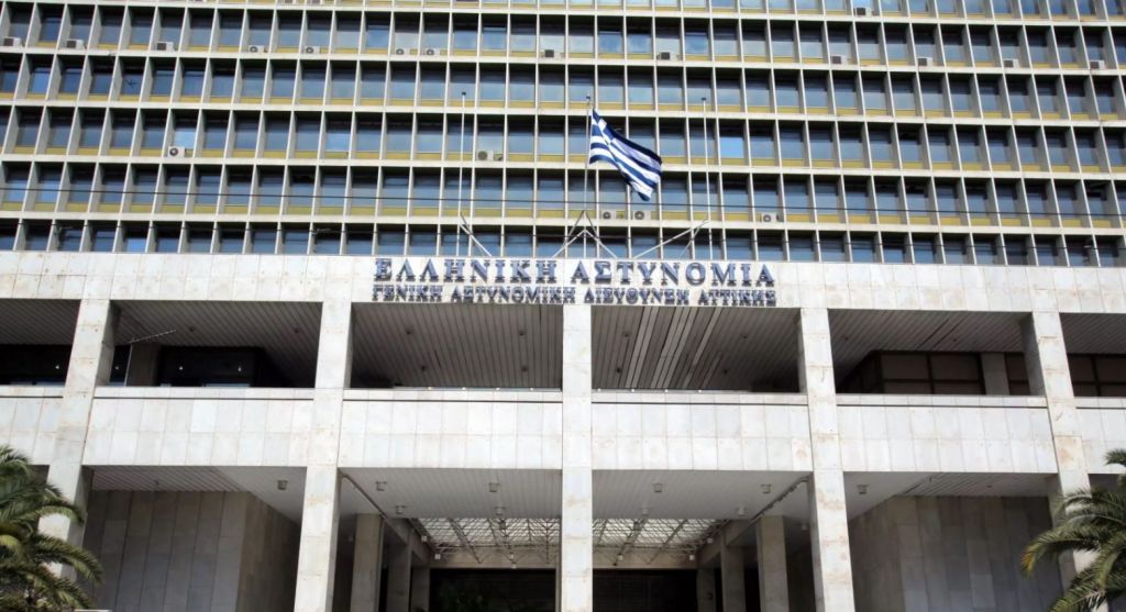 Σεπόλια: Πειθαρχικός έλεγχος για τον αστυνομικό που συνομιλούσε με τη 12χρονη
