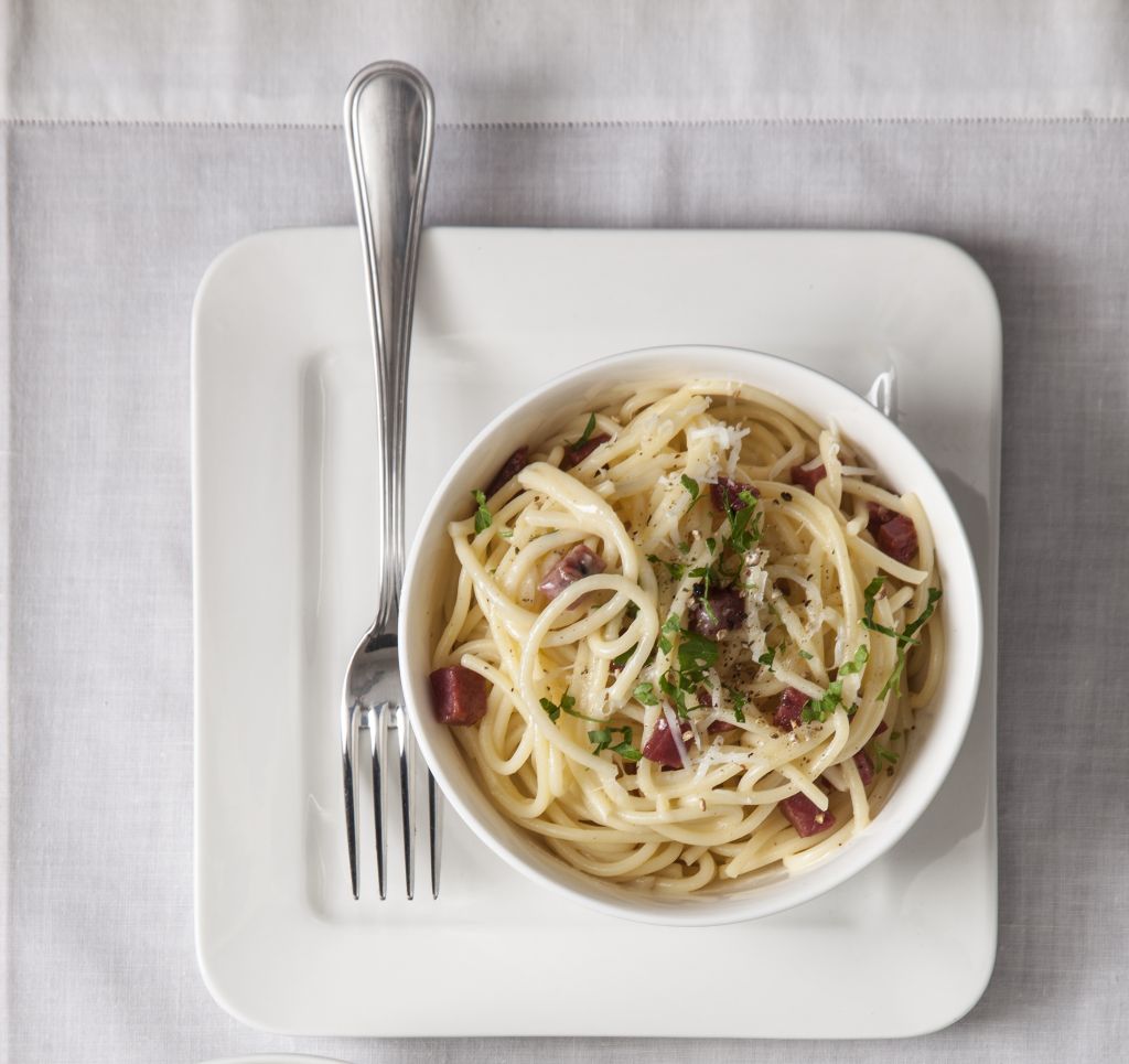 Καρμπονάρα με σαλάδο