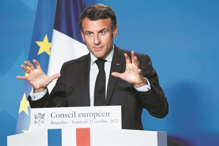 Ολα ανοιχτά για παράταση του εργασιακού βίου στη Γαλλία