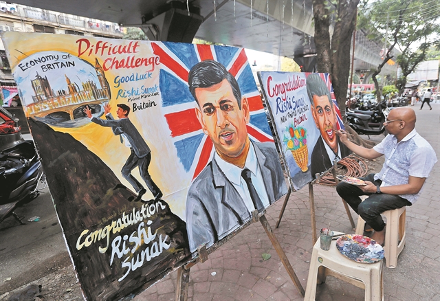 «Η μεγαλύτερη πρόκληση για τον Σούνακ είναι η ανάταξη της οικονομίας»