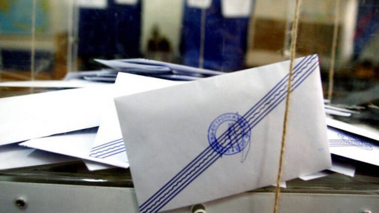 Οι ημερομηνίες για τις εκλογές – Η απογραφή και η νέα κατανομή των εδρών | tovima.gr
