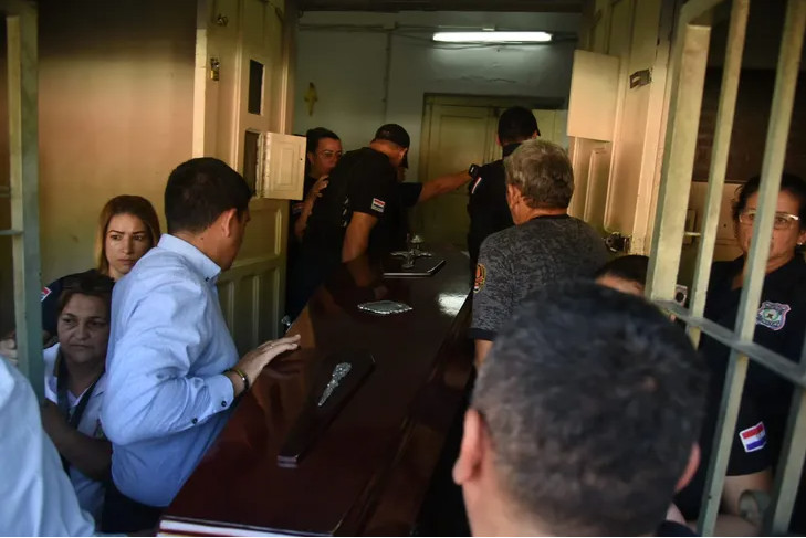 Παραγουάη: Αποπέμφθηκε υπουργός που επέτρεψε σε… φέρετρο να μπει στη φυλακή