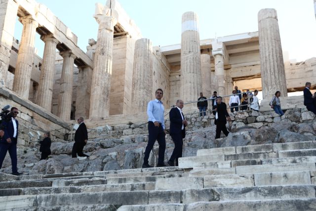 Στην Ακρόπολη Κυριάκος Μητσοτάκης και Όλαφ Σολτς [Εικόνες]