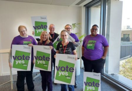 Βρετανία: Οι υγειονομικοί ψηφίζουν για απεργία