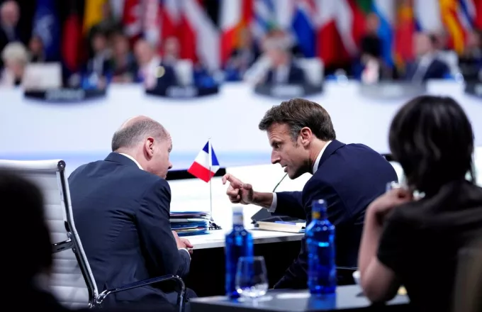 Κοινό μέτωπο Μακρόν και Σολτς κατά των ΗΠΑ για αθέμιτο ανταγωνισμό