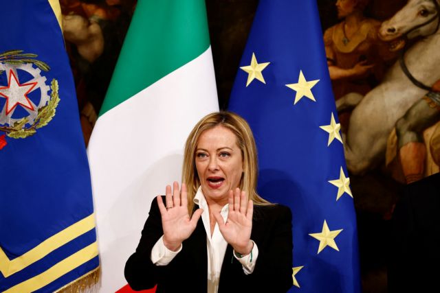 Ιταλία:  Η κυβέρνηση Μελόνι χαλαρώνει όλα τα μέτρα για τον κορωνοϊό
