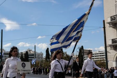 25η Μαρτίου: Οι κυκλοφοριακές ρυθμίσεις σε Αθήνα και Θεσσαλονίκη για την παρέλαση