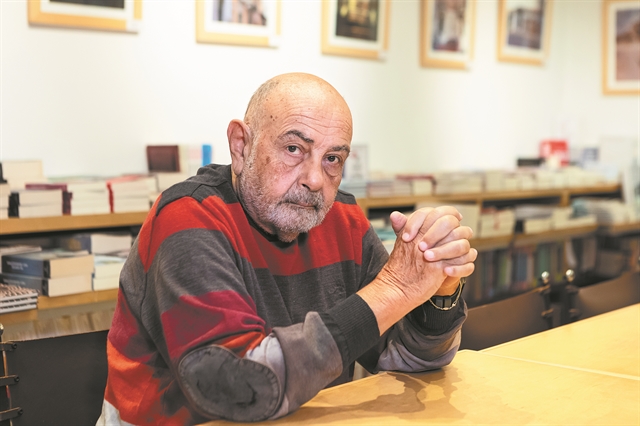 «Η ελληνική λογοτεχνία υποτιμάται επειδή τσούζει»