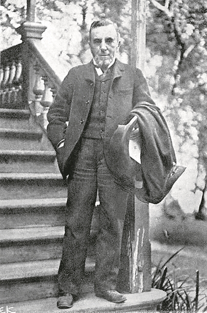 Φιλολογία με βλέμμα στο παρόν