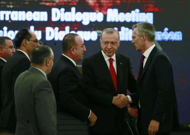 Στην Τουρκία ο Στόλντενμπεργκ: Βλέπει Ερντογάν, Τσαβούσογλου, Ακάρ – Τι θα συζητήσουν