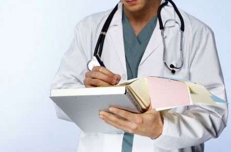 Ανατροπή για τον προσωπικό γιατρό: Τι αλλάζει, πώς θα συμμετάσχουν και ιδιώτες – Η πρόταση Πλεύρη