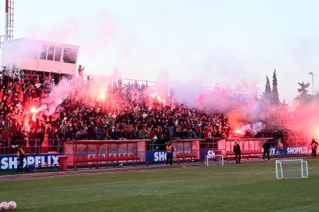 «Ερυθρόλευκο» πάρτι στο Ρέντη: «Διπλό στη Λεωφόρο Θρύλε ολέ»