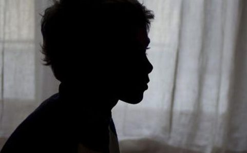 Καταγγελία στο MEGA: «Κατηγορήθηκα με ψεύτικα στοιχεία ότι ασελγούσα στον 7χρονο γιο μου»