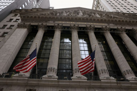 Wall Street: Υποδέχθηκε θετικά τα σενάρια των εκλογών