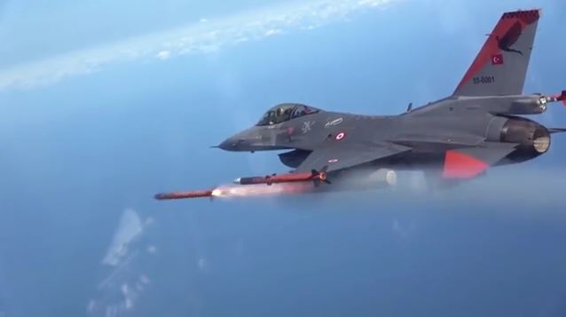 Τουρκία: Δοκιμή πυραύλου αέρος αέρος – Νέες υπερπτήσεις και απειλές κατά της Ελλάδας