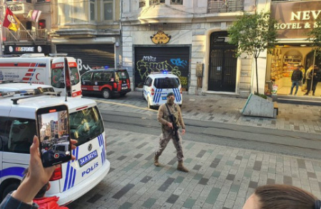 Έκρηξη σε κεντρική πλατεία στην Κωνσταντινούπολη