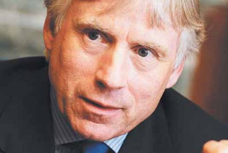 Λι Μπόλιντζερ: Τα Πανεπιστήμια η μεγαλύτερη ελπίδα μας να αντιμετωπίσουμε τις πολλές απειλές