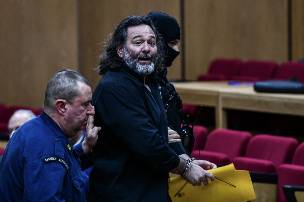 Δίκη Χρυσής Αυγής: Προκαλεί και απειλεί ο Λαγός – Θα εξευτελίσω το δικαστήριο σας