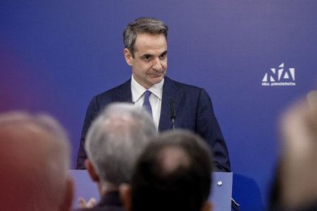 Μητσοτάκης: «Να μας πει ευθέως ο Τσίπρας ποια γραμμάτια ξεπληρώνει και σε ποιους»