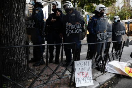 Πολυτεχνείο: 5.682 αστυνομικοί, «Αίαντες», drones στο κέντρο της Αθήνας – Ποιοι δρόμοι κλείνουν