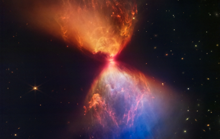 James Webb: Το υπερθέαμα ενός άστρου που γεννιέται