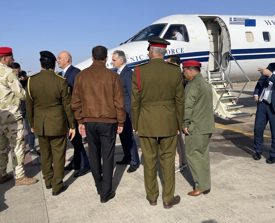 Στη Βεγγάζη ο Νίκος Δένδιας, μετά το διπλωματικό επεισόδιο στην Τρίπολη [εικόνες]