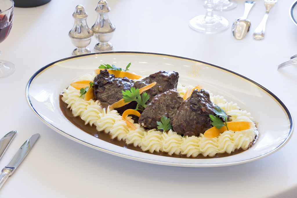 Μάγουλα μοσχαρίσια με πουρέ