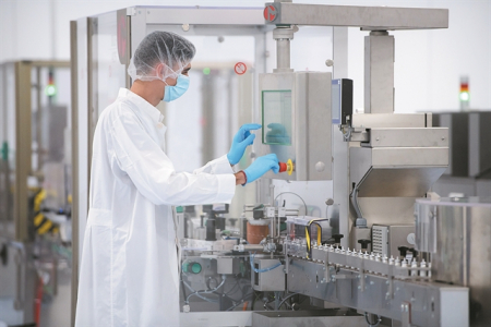 H ελληνική φαρμακοβιομηχανία επενδύει στη χώρα και στους έλληνες επιστήμονες