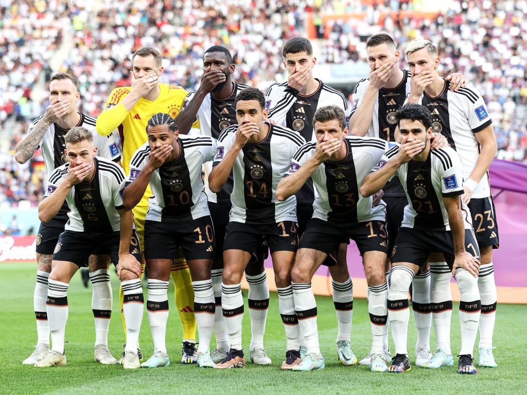 Μια «σκληρή» ήττα και μια μεγάλη νίκη για τη Γερμανία