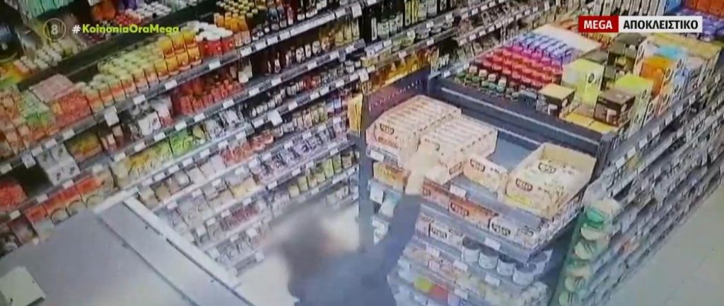 Παλαιό Φάληρο: Βίντεο ντοκουμέντο από τη δράση της «κλέφτρας των μίνι μάρκετ» –