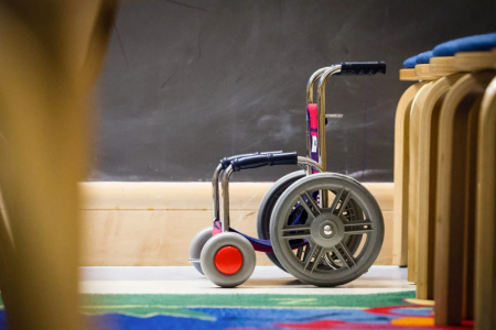 Τα 13 αναπηρικά επιδόματα που αυξάνονται από την 1η Μαΐου – Στη Βουλή η τροπολογία