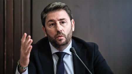 Νίκος Ανδρουλάκης: Επίθεση σε Ν.Δ. και ΣΥΡΙΖΑ για τα «κόκκινα δάνεια»