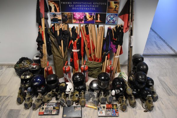 Θεσσαλονίκη: Τι κατασχέθηκε στην κατάληψη Μundo Nuevo – Προσαγωγές και συλλήψεις