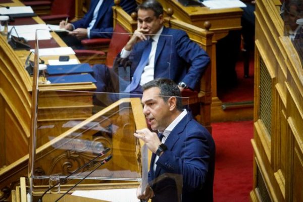 Υποκλοπές: «Θα βρείτε επιτέλους το θάρρος;» – Τσίπρας ρωτά Μητσοτάκη