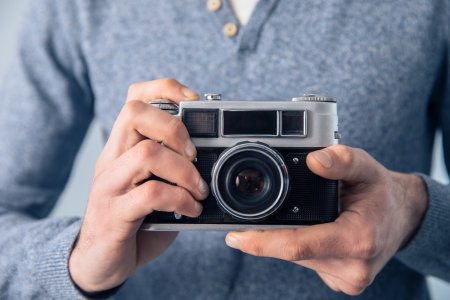 Οι 3 φωτογραφικές μηχανές που θα… σας κάνουν κλικ
