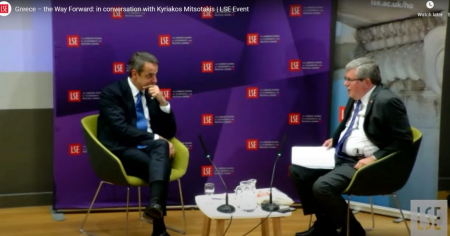 Ο Μητσοτάκης χτίζει το αφήγημα της χαμένης ψήφου προς ΠΑΣΟΚ και άκρα Δεξιά