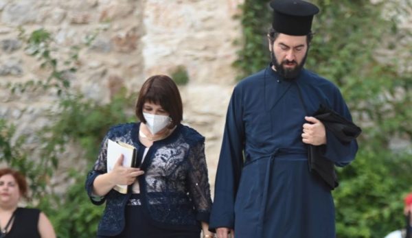 Κιβωτός του Κόσμου: Εξονυχιστικός έλεγχος στο πόθεν έσχες της πρεσβυτέρας