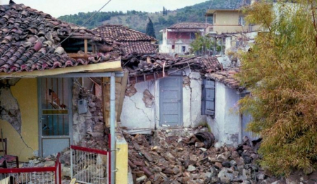 Οι σεισμολόγοι ζωντανεύουν τις μνήμες από τον σεισμό του 1981 - Τι είχε συμβεί τότε και γιατί φοβούνται τώρα